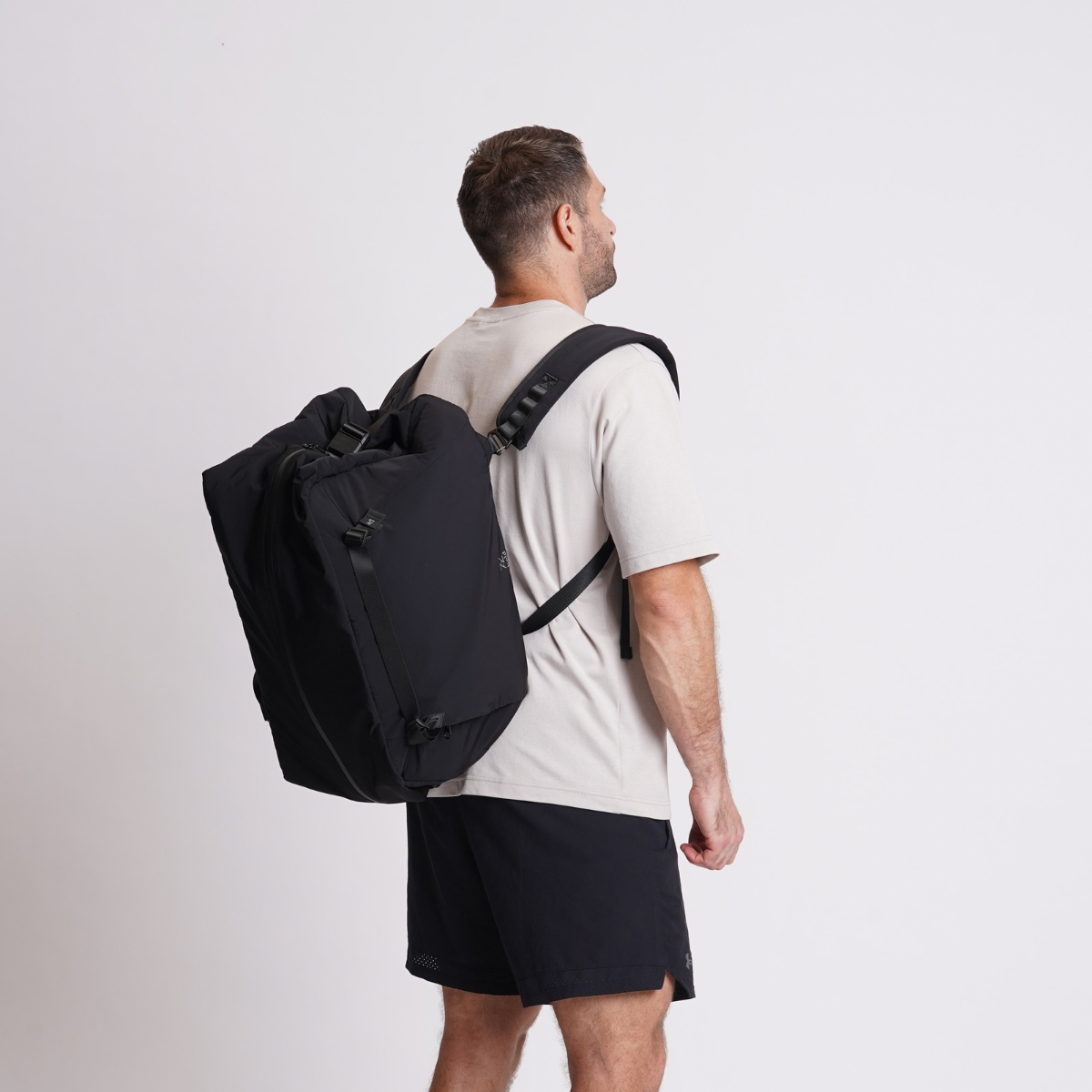Mouve Duffle