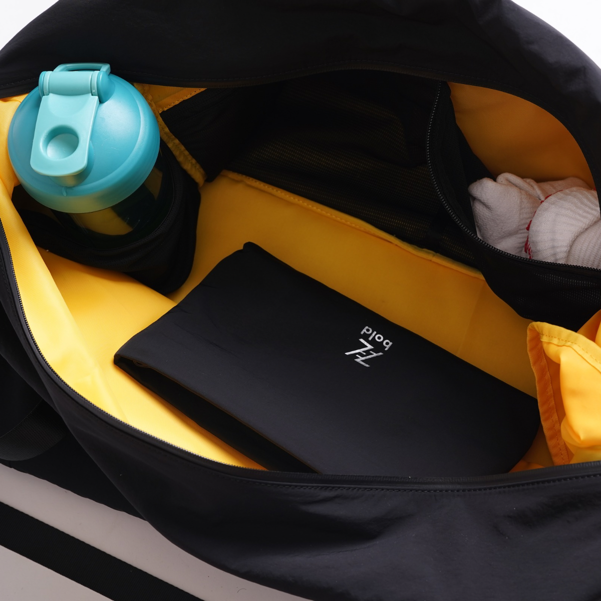 Mouve Duffle