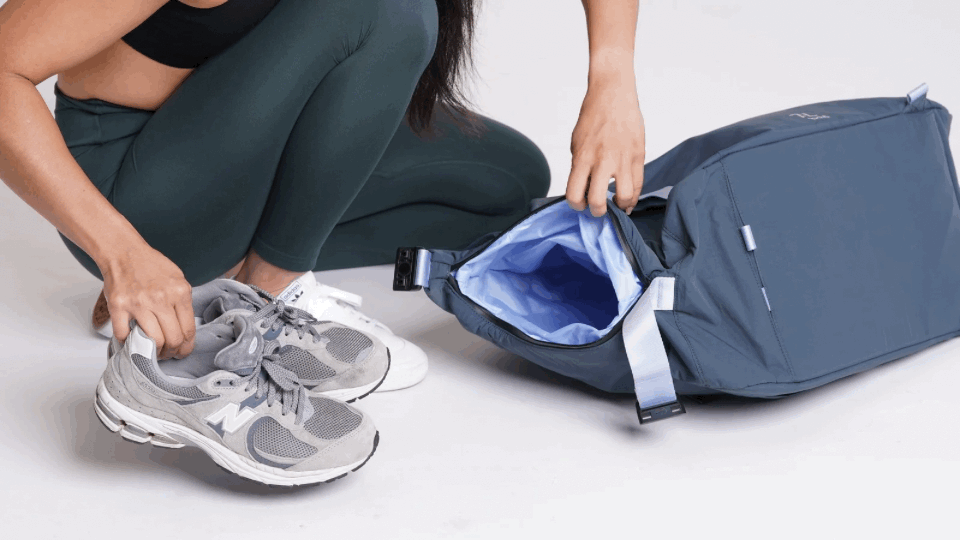 Mouve Duffle