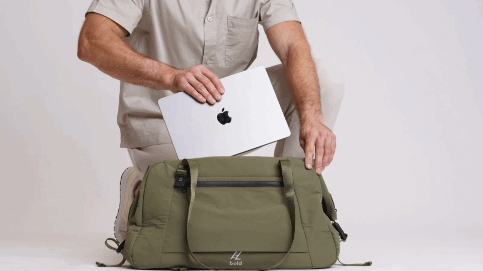 Mouve Duffle